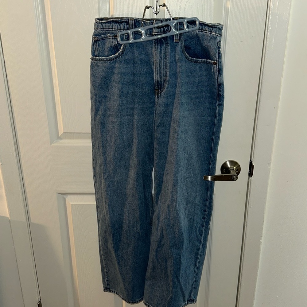 Abercrombie & Fitch Loose High Rise Jean